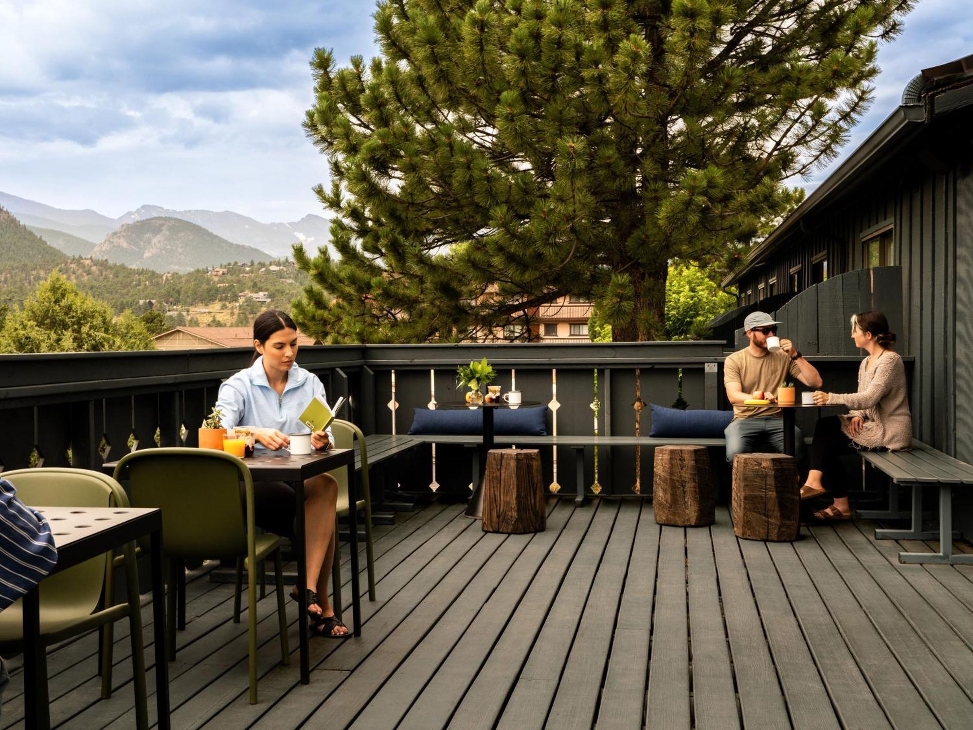 Trailborn Rocky Mountains Outpost Hotel Estes Park Exterior photo